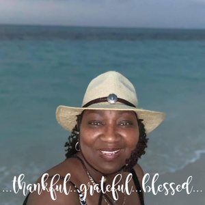 Meet your Posher, Celia